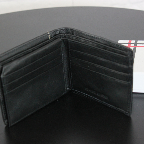 Wallet - Picture 3 of 4